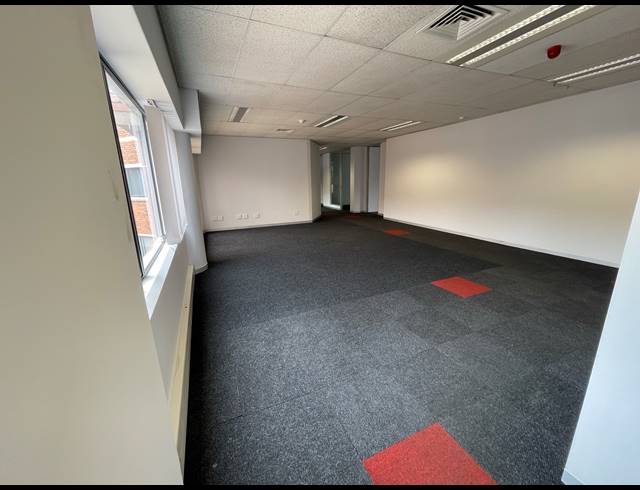 823M² OFFICE TO LET IN PARKTOWN
